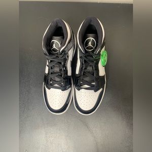 Air Jordan 1 Mid SE All-Star, Carbon Fiber